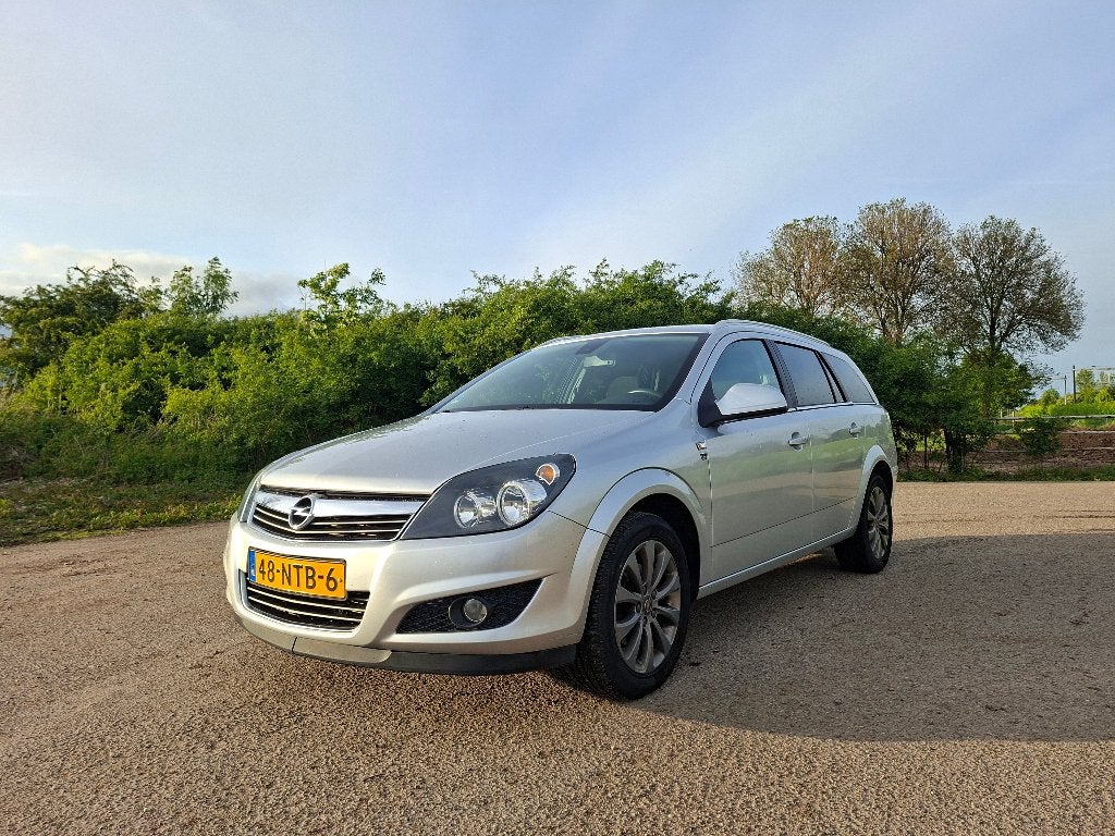 GERESERVEERD Opel Astra 1.6 16V 85KW St.wgn. 2010 Grijs, Voorwielaandrijving, 15 km/l, Origineel Nederlands, 83 €/maand