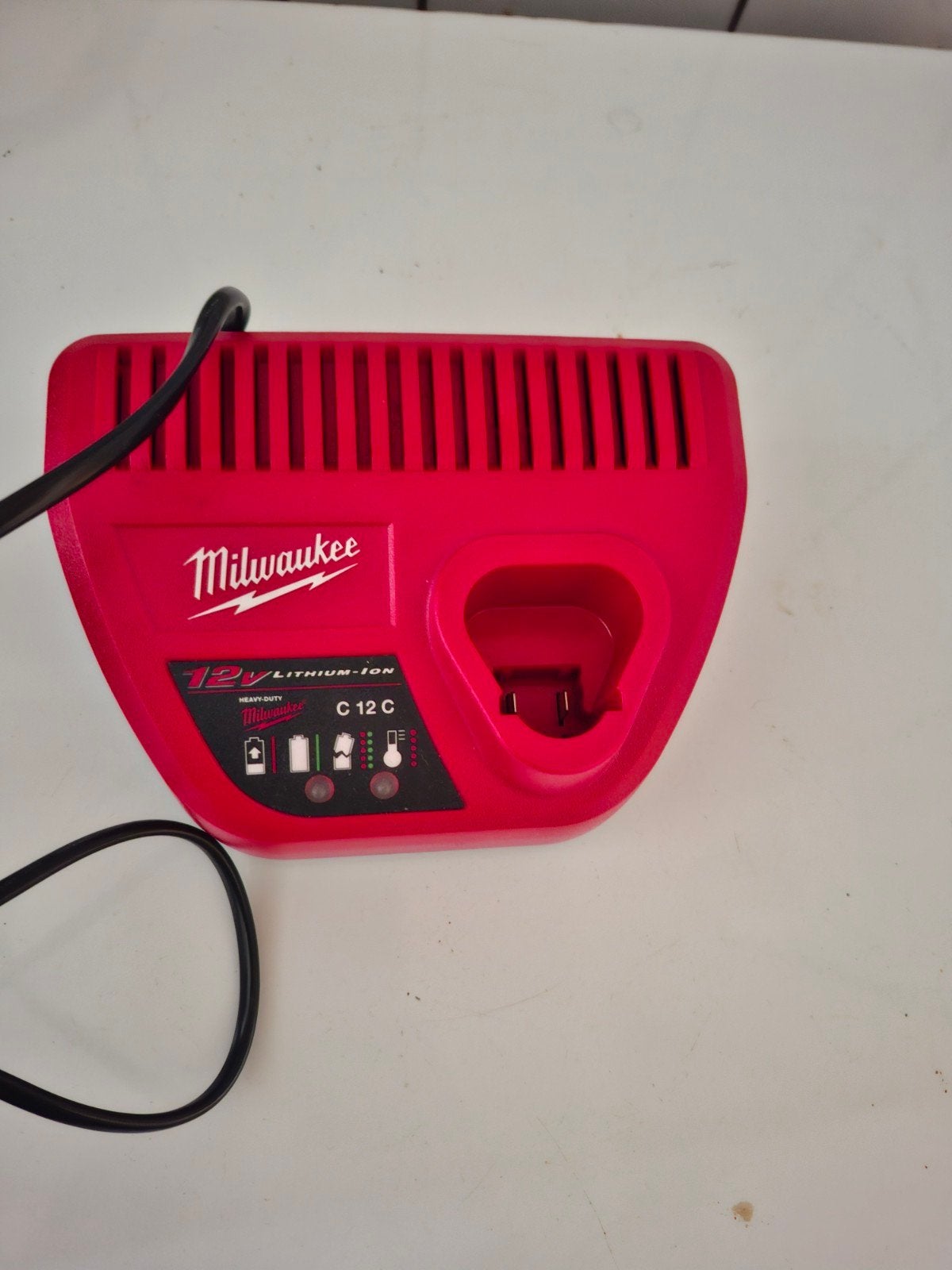 Milwaukee Accu Oplader, Ophalen of Verzenden, Boor- en Schroefmachine