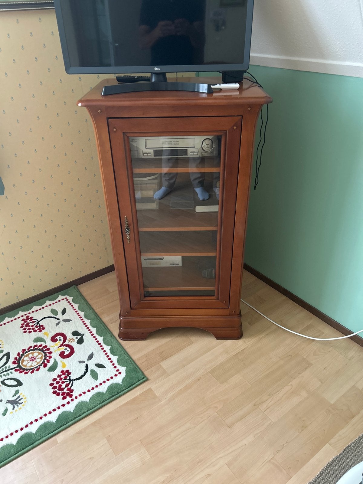 Kersenhouten kast - 65x110x47 cm met glas in de deur, Huis en Inrichting, Ophalen, Gebruikt, 100 tot 150 cm, 50 tot 100 cm