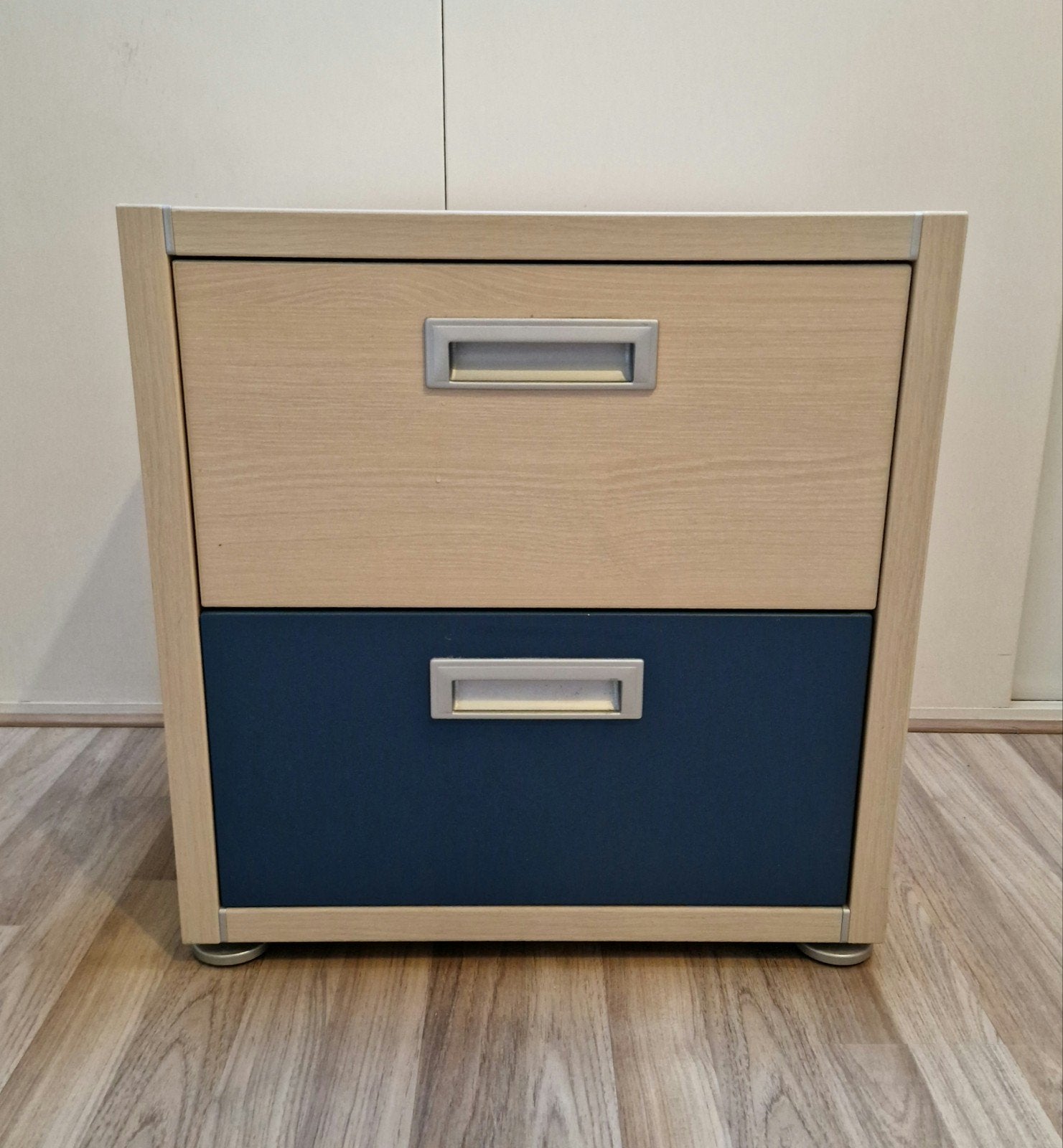 Nachtkastje van Vroomshoop, Ophalen, Minder dan 45 cm, 55 tot 70 cm