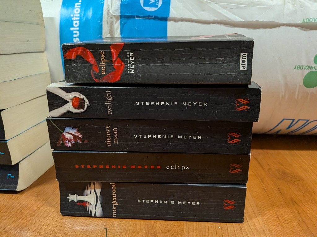stephanie meyer alles = 2 halen en 1 betalen, Ophalen of Verzenden, Zo goed als nieuw
