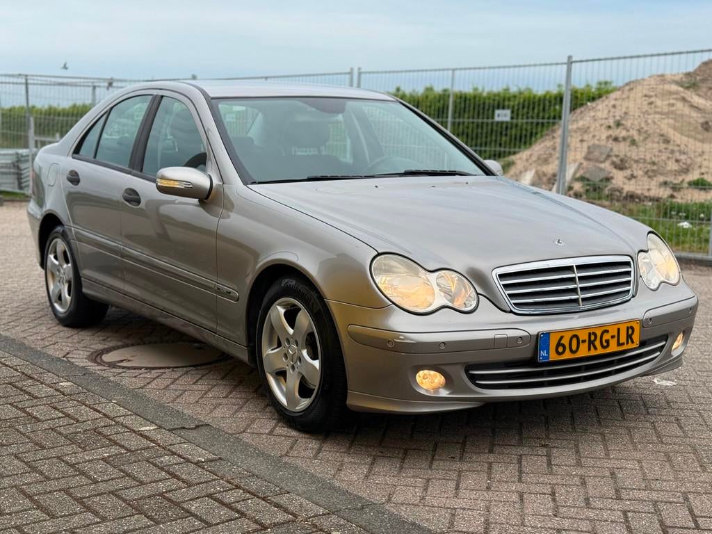 Mercedes-Benz C-klasse 180 K. Classic Bj 2005 Airco Pdc v+a, Gebruikt, 1796 cc, Origineel Nederlands, Handgeschakeld