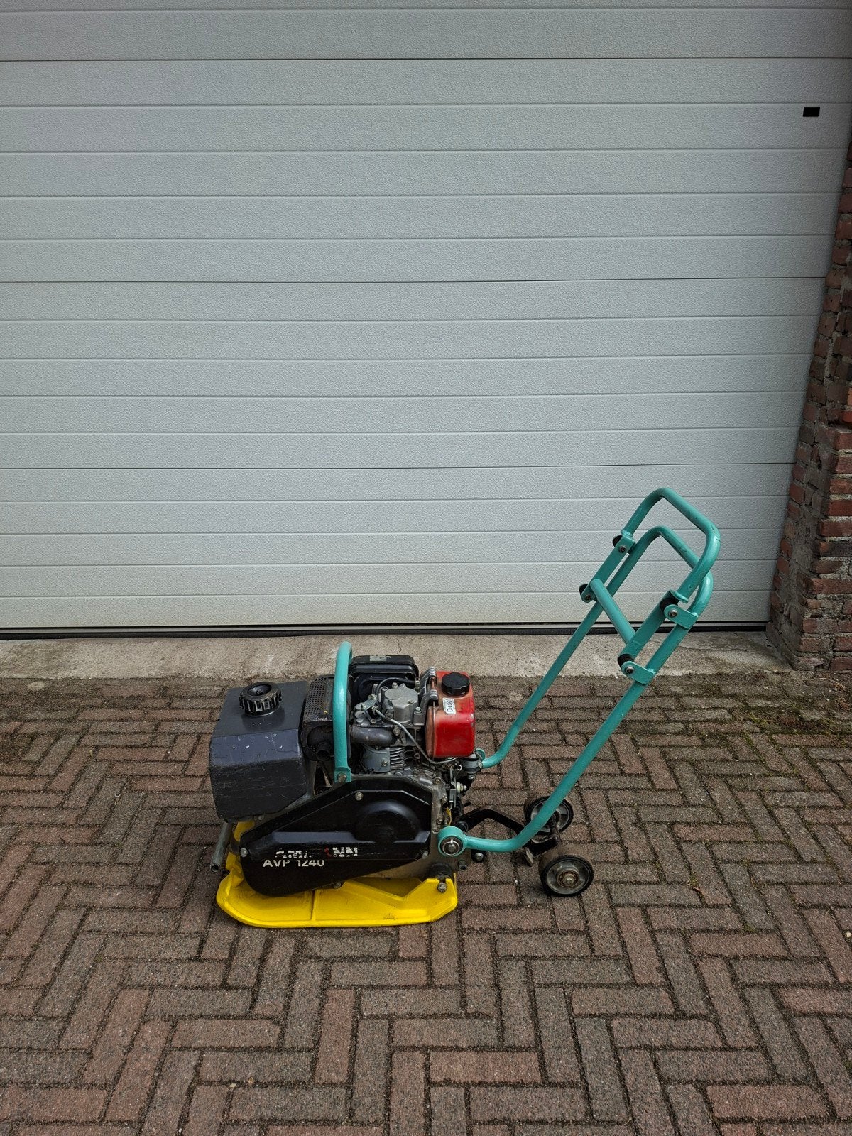 Ammann AVP 1240 trilplaat met Yanmar dieselmotor, Tuin en Terras, Ophalen