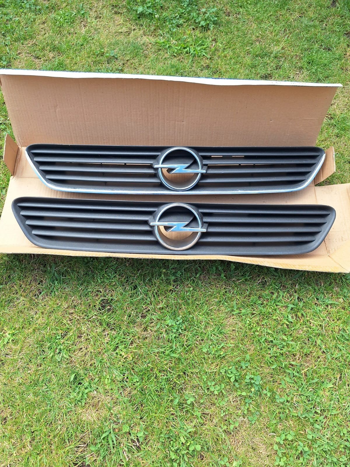 2x Grill Opel Astra G, Ophalen of Verzenden, Voor, Opel, Motorkap