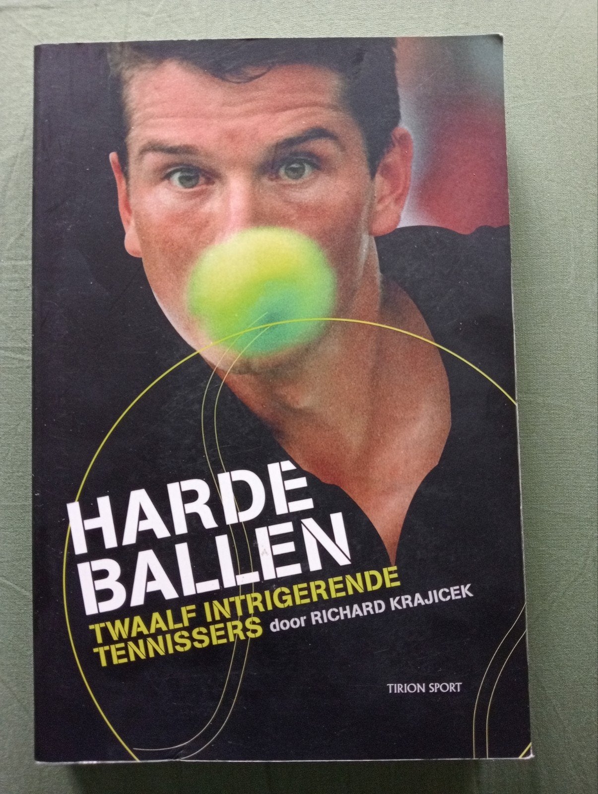 Harde Ballen - Twaalf Intrigerende Tennissers, Ophalen of Verzenden, Gelezen, Richard Krajicek, Balsport