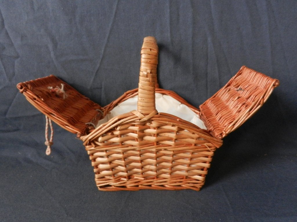 Gevlochten rieten mandje / naaimandje ca 1960-1970 h.16,4 cm, Ophalen of Verzenden