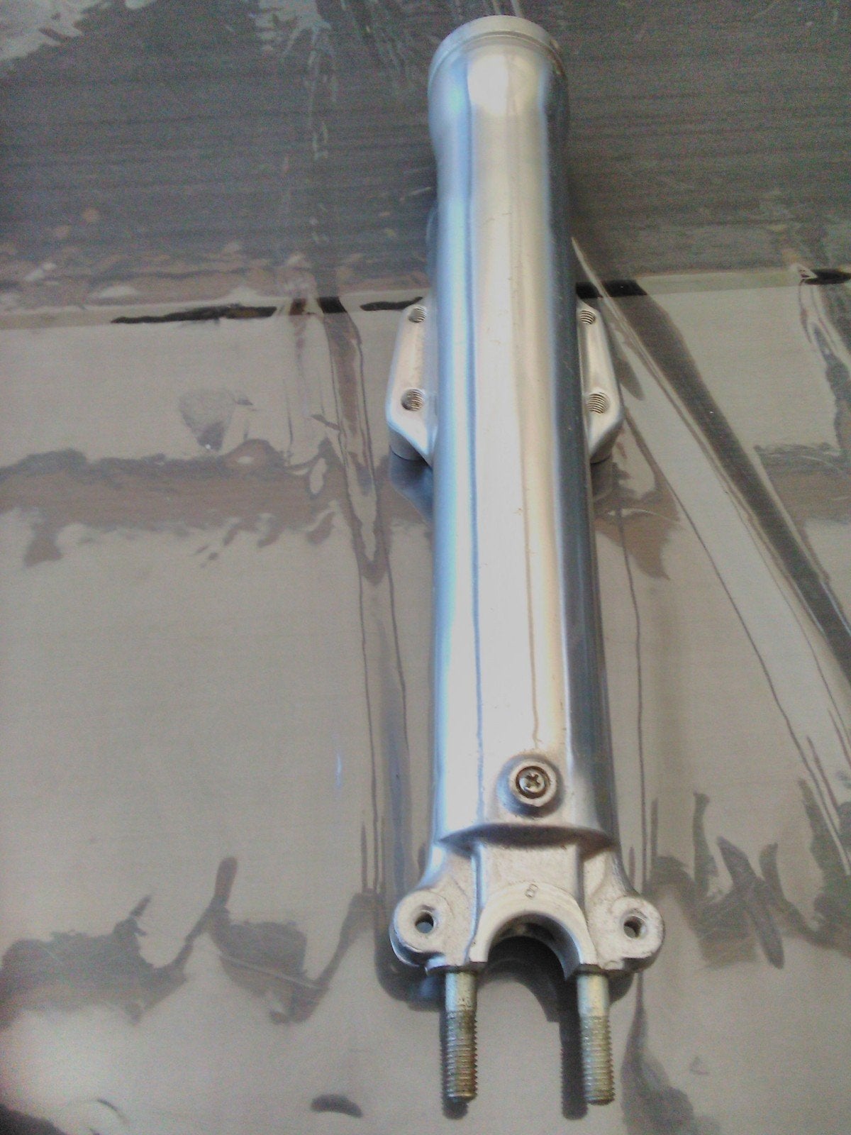 NIEUWE ONDERPOOT  OUTER TUBE  SUZUKI GT 750 J, Motoren, Ophalen of Verzenden