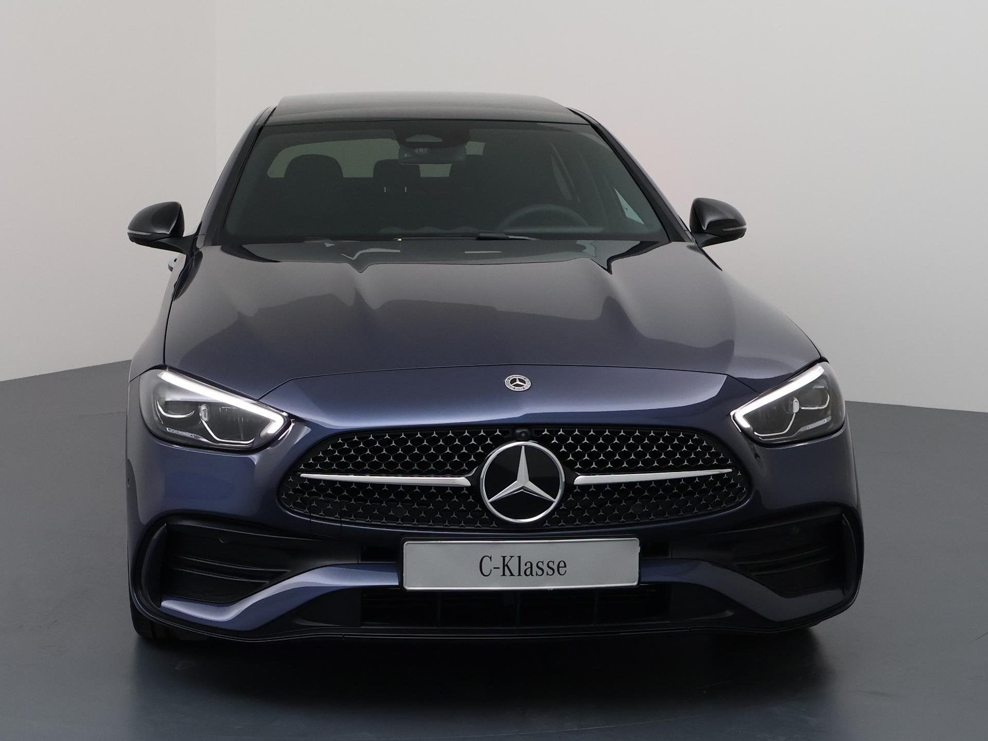 Mercedes-Benz C-Klasse 300e 140 Years Edition | Winterpakket, Auto's, Automaat, Achterwielaandrijving, 4 cilinders, Blauw