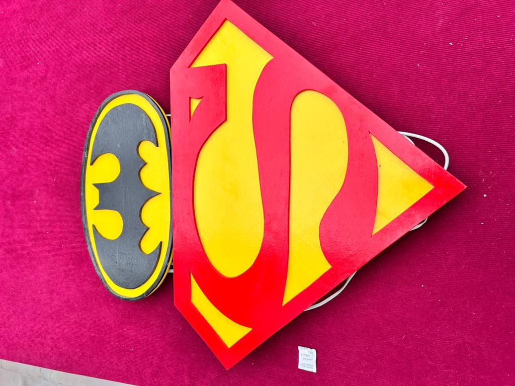 Batman en superman led lamp, Ophalen of Verzenden, Nieuw, Minder dan 50 cm
