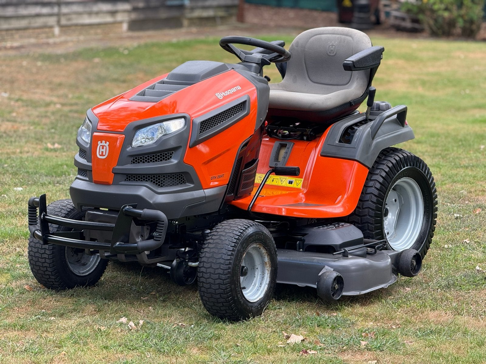 Husqvarna GTH 264T Zitmaaier grasmaaier met nieuwe maaidek, Ophalen, Cirkelmaaier, Gebruikt, Elektrische starter