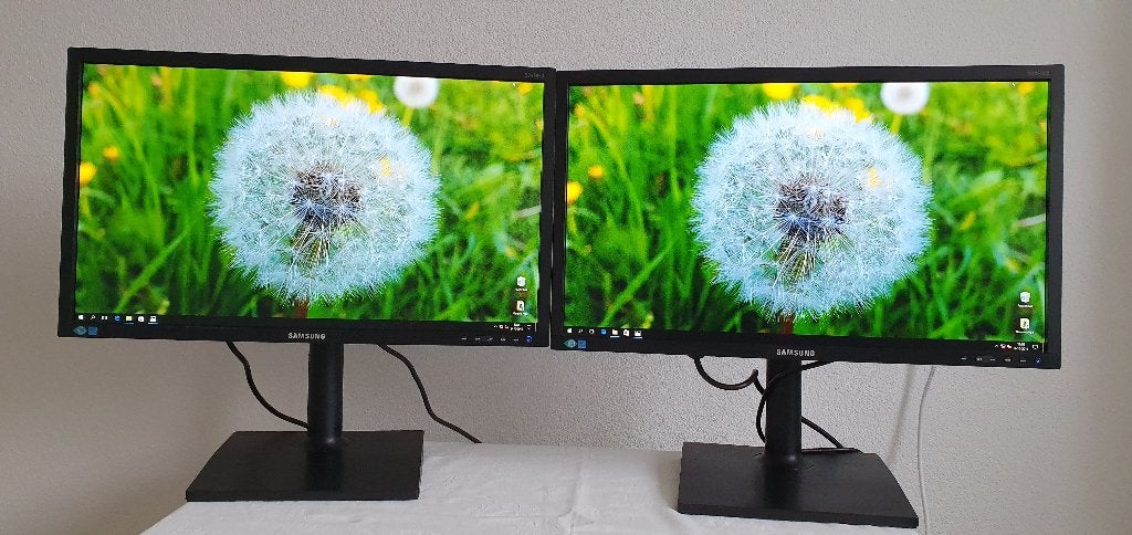 2x 24 Inch Beste Merk Samsung S24E450 Led Professioneel Lcd, Computers en Software, DVI, Gebruikt, 101 t/m 150 Hz, In hoogte verstelbaar