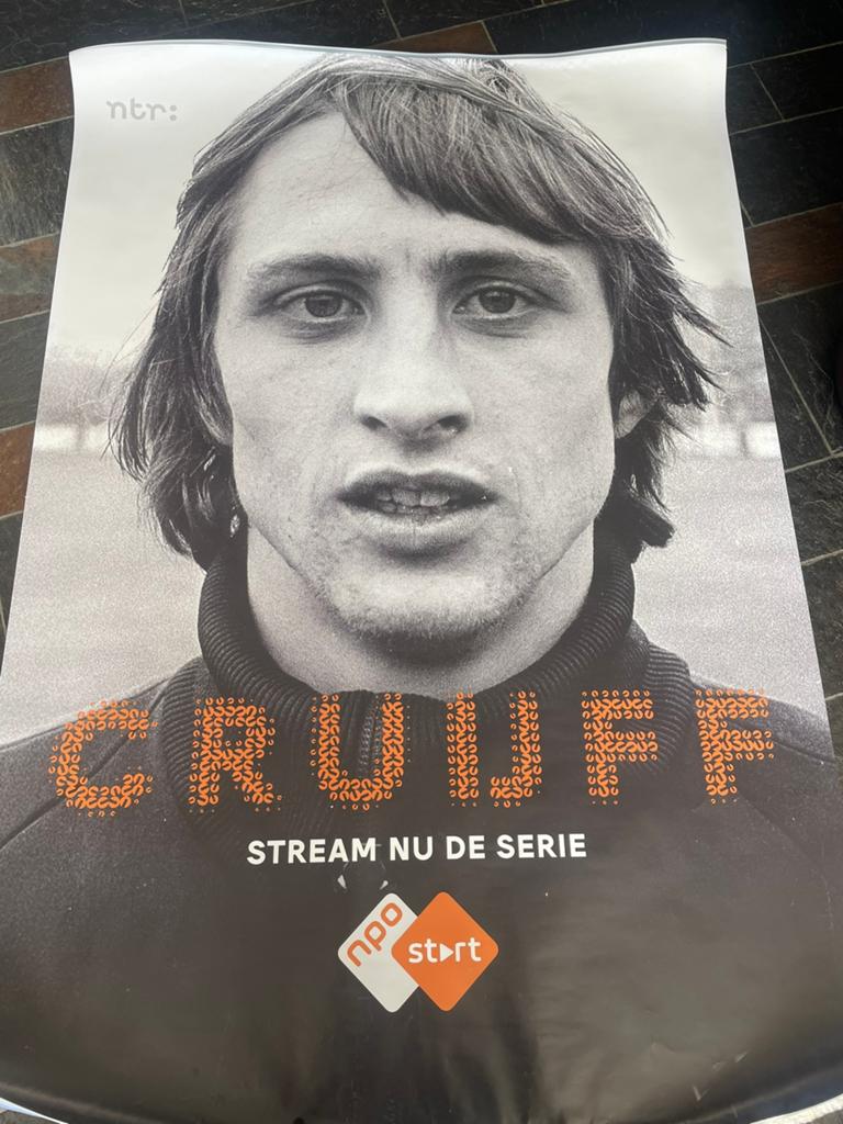 Johan Cruijff pooster, Verzamelen, Sportartikelen en Voetbal, Ophalen of Verzenden, Ajax, Boek of Tijdschrift