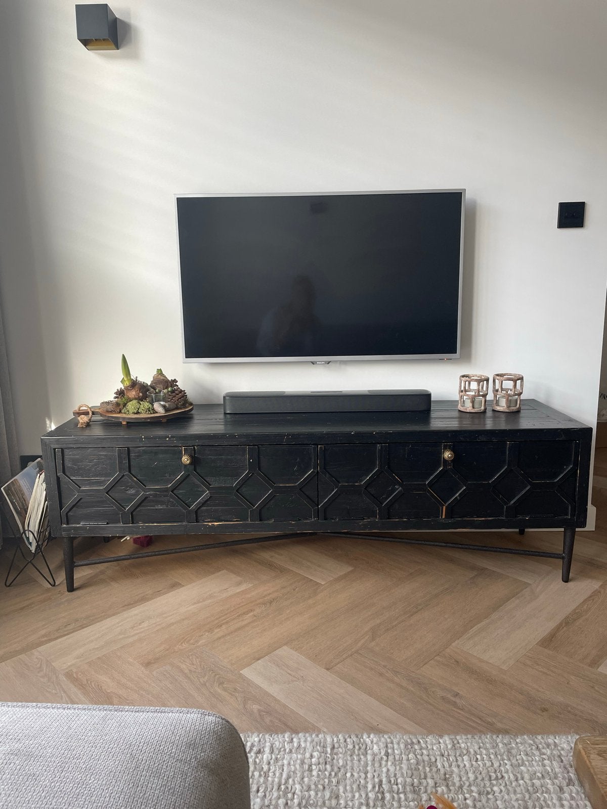 WOOOD Zwart houten tv-meubel met honingraat patroon, Ophalen, Gebruikt, 150 tot 200 cm, Minder dan 100 cm