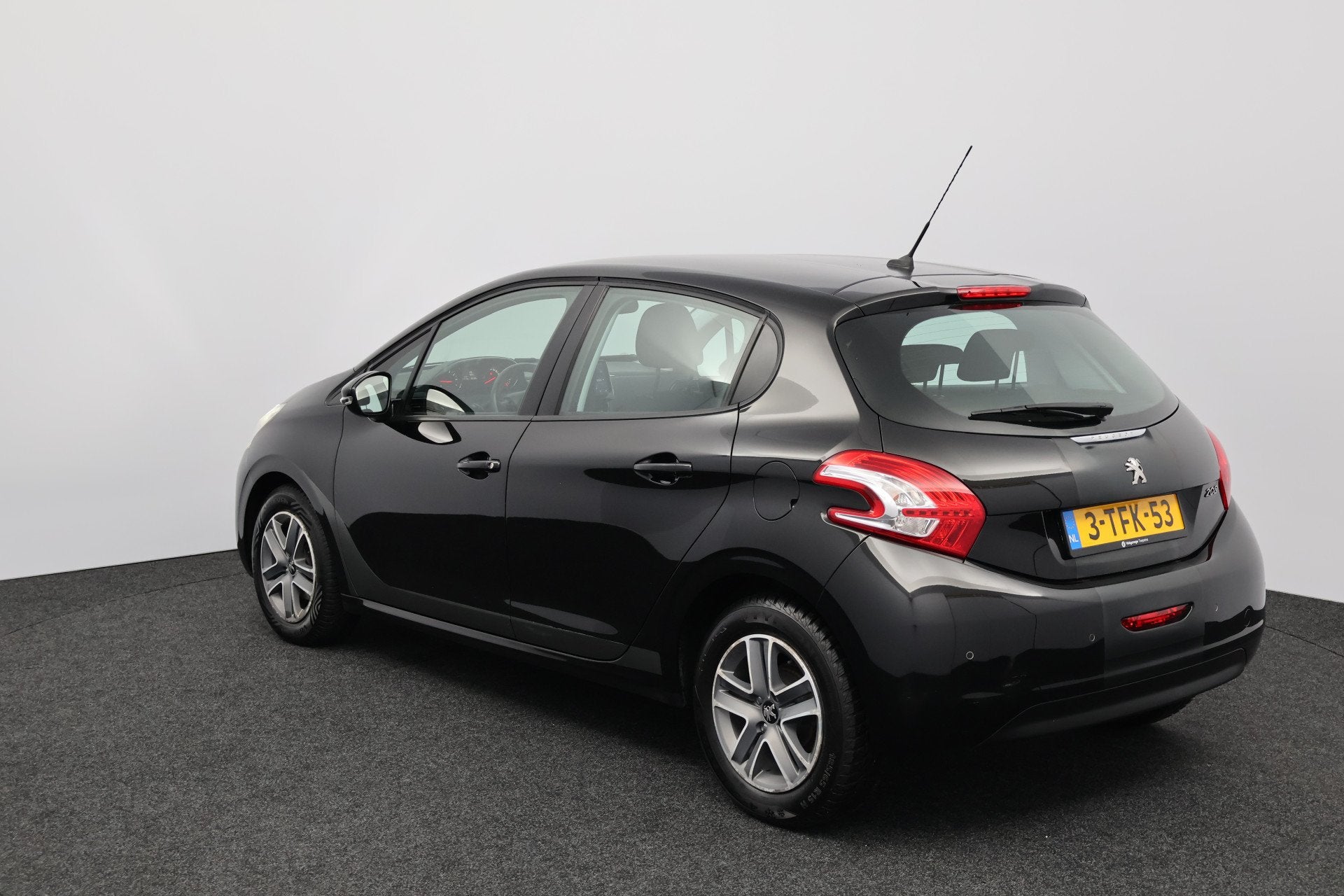 Peugeot 208 1.2 VTi Envy/ 15'' LMV/ Apple + Android/ Clima/, Auto's, Voorwielaandrijving, Euro 5, Stof, Gebruikt