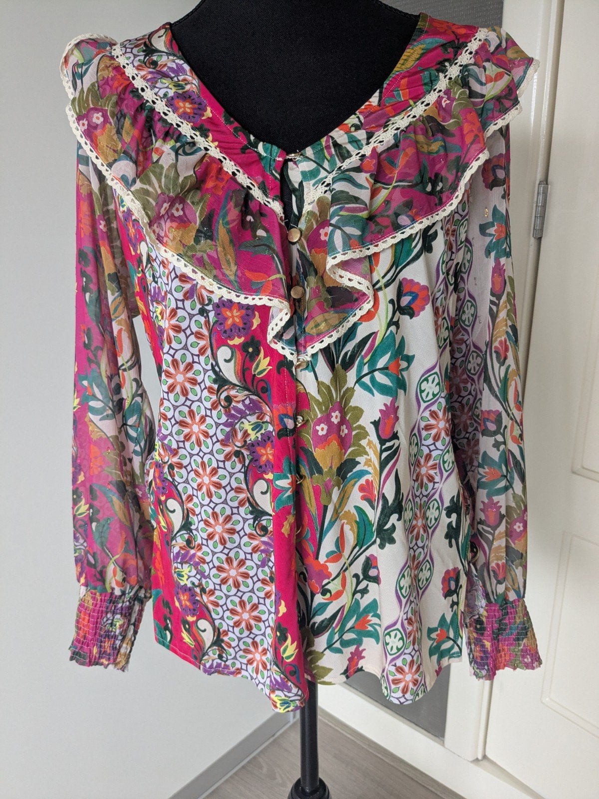 Tessa Koops Nieuwe kleurrijke blous met ruches M, Kleding | Dames, Nieuw, Ophalen of Verzenden, Roze, Tessa koops