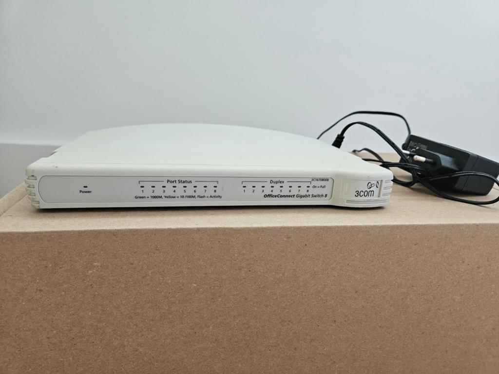 3Com OfficeConnect 8 port Gigabit switch, Ophalen of Verzenden