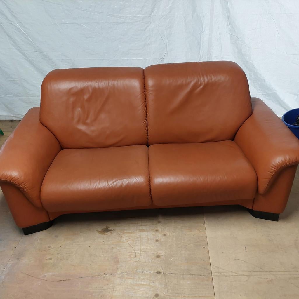 Tweepersoons bank stressless, Ophalen, Tweepersoons, Zo goed als nieuw, Modern,kleur cognac.