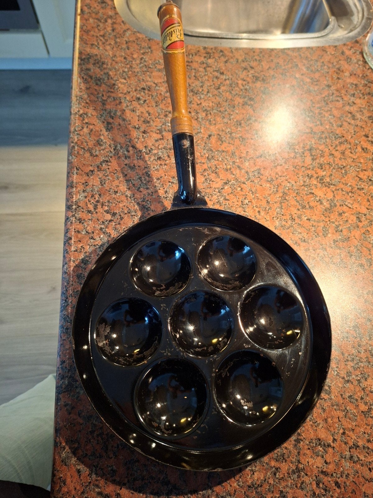 Vintage poffertjes pan van Pristalit, Huis en Inrichting, Keuken | Potten en Pannen, Ophalen, Gebruikt, Gietijzer, Overige typen