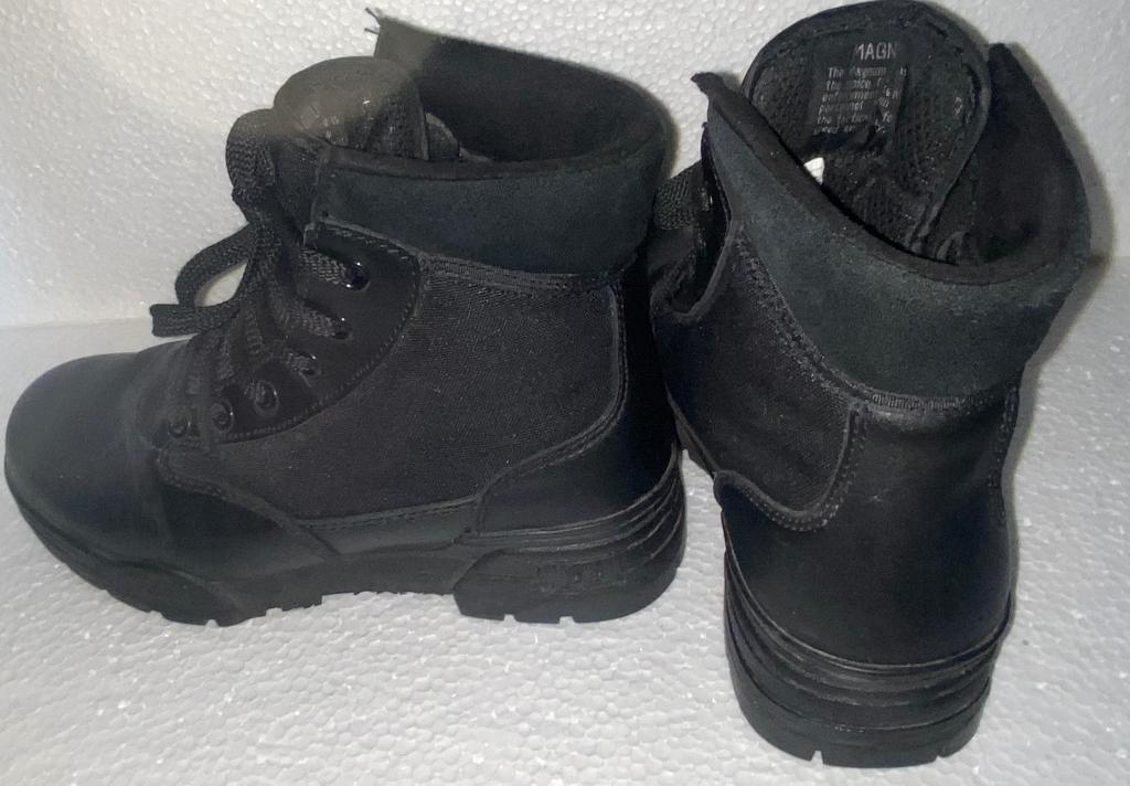 Magnum zwarte berg/wandelschoenen maat 37 izgst, Kleding | Dames, Schoenen, Magnum, Zwart, Zo goed als nieuw, Wandelschoenen