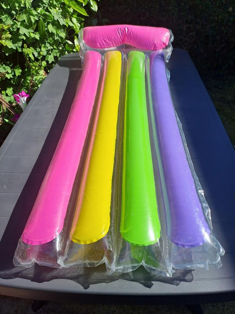 Zgan opblaasbaar luchtbed met kleur voor het zwembad/strand, Kinderen en Baby's, Speelgoed | Buiten | Opblaasfiguren, Zo goed als nieuw