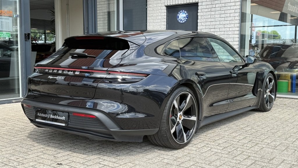 Foto 4 van Porsche Taycan Sport Turismo 4S overboost | Sportchrono | Le