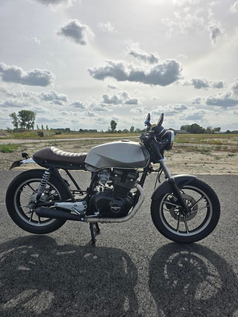 Omgebouwde caferacer / scrambler Suzuki GSX 400 E uit 1985, Motoren, Particulier, Overig