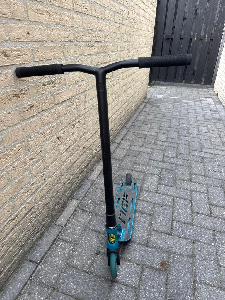 Madd Gear Pro (MGP) Stuntstep - Gebruikt, Fietsen en Brommers, Steps, Ophalen of Verzenden, Gebruikt, Gewone step