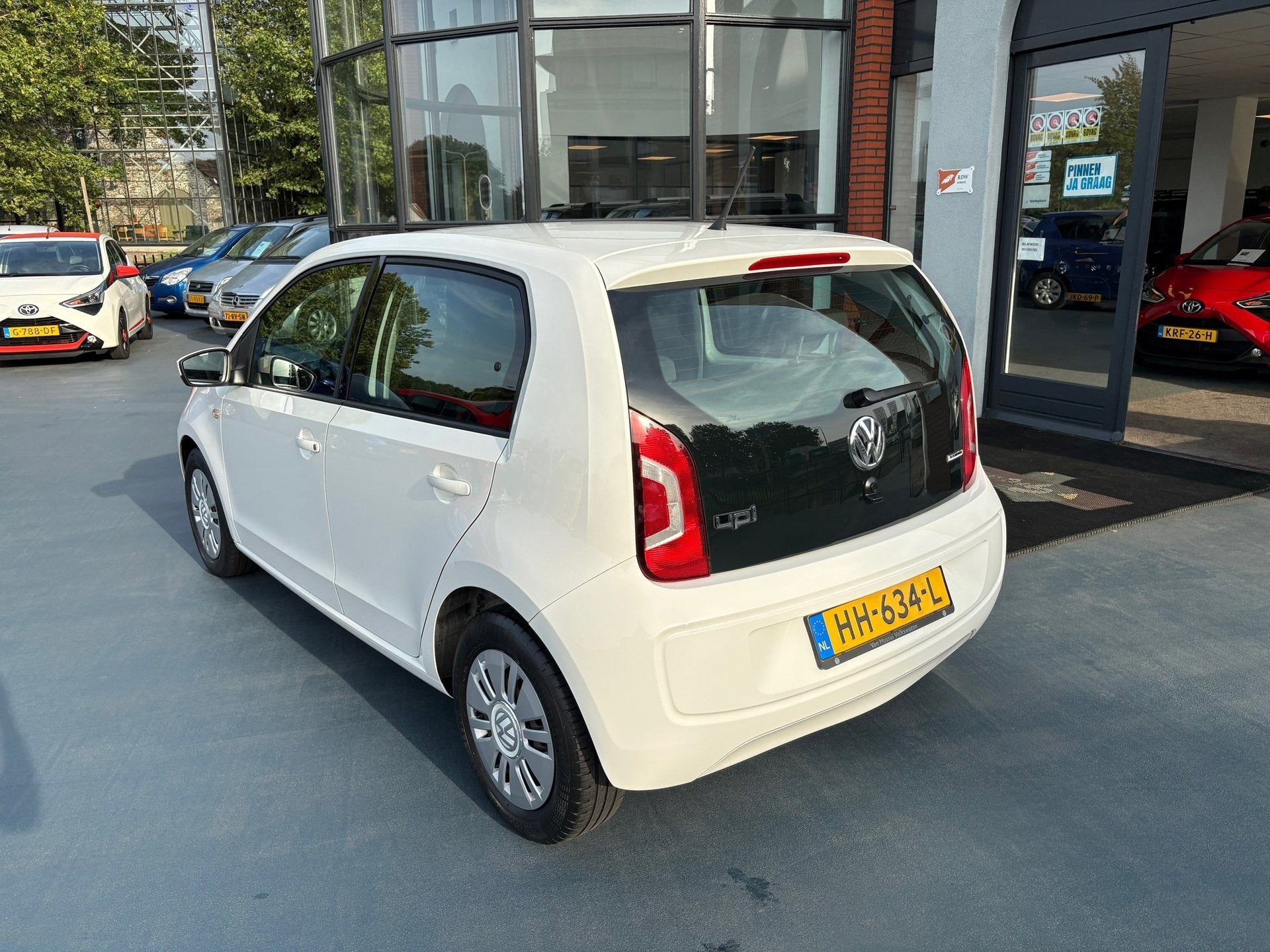 Volkswagen Up! 1.0 move up! BlueMotion AIRCO, Auto's, Voorwielaandrijving, Dealer onderhouden, Gebruikt, 840 kg
