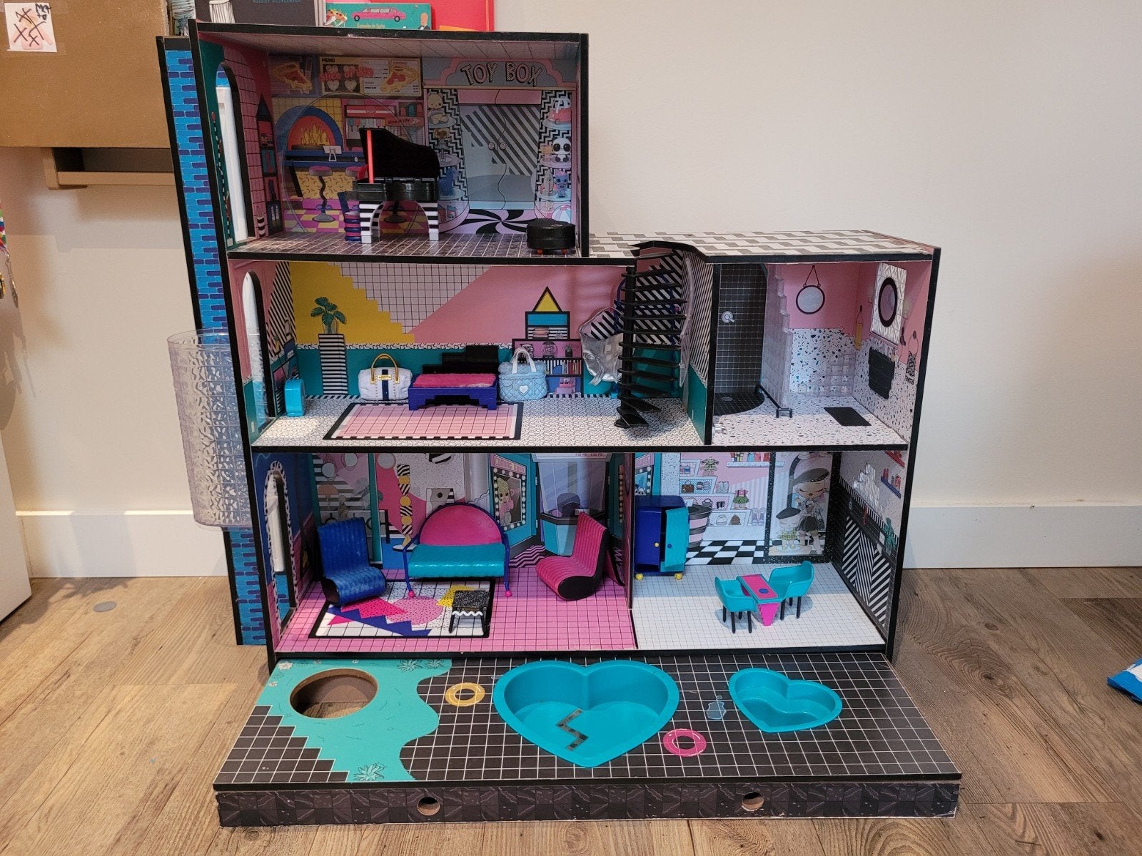 LOL poppenhuis met accesoires, Ophalen, Poppenhuis
