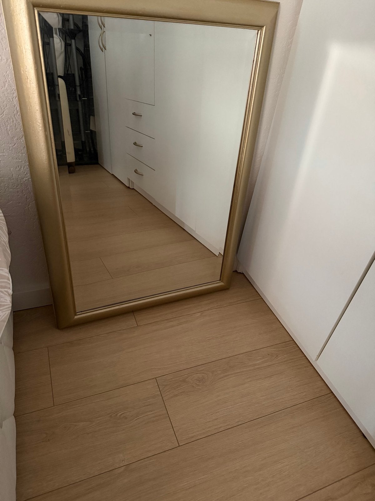 Grote spiegel met gouden lijst, Huis en Inrichting, Gebruikt, Ophalen of Verzenden, 150 tot 200 cm, Rechthoekig