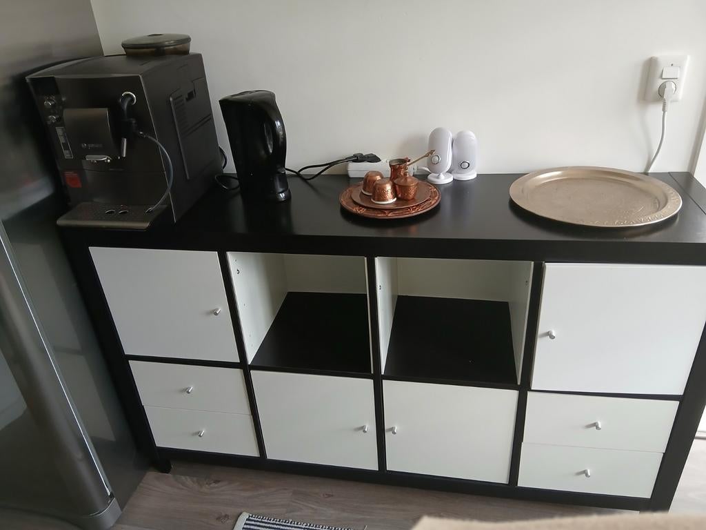Eenvoudige keukenkast, Ophalen