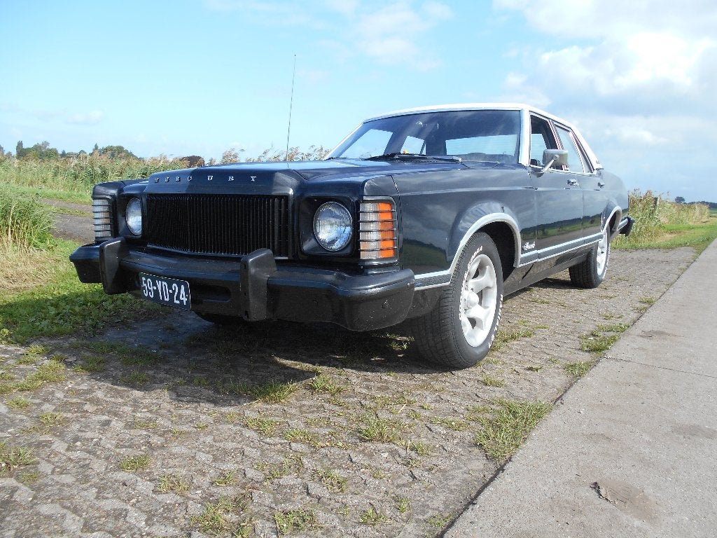 Mercury Monarch Ghia 4.1 L6 Automaat NETTE AUTO WB+APK VRIJ, Auto's, Automaat, Achterwielaandrijving, Zwart, Zwart