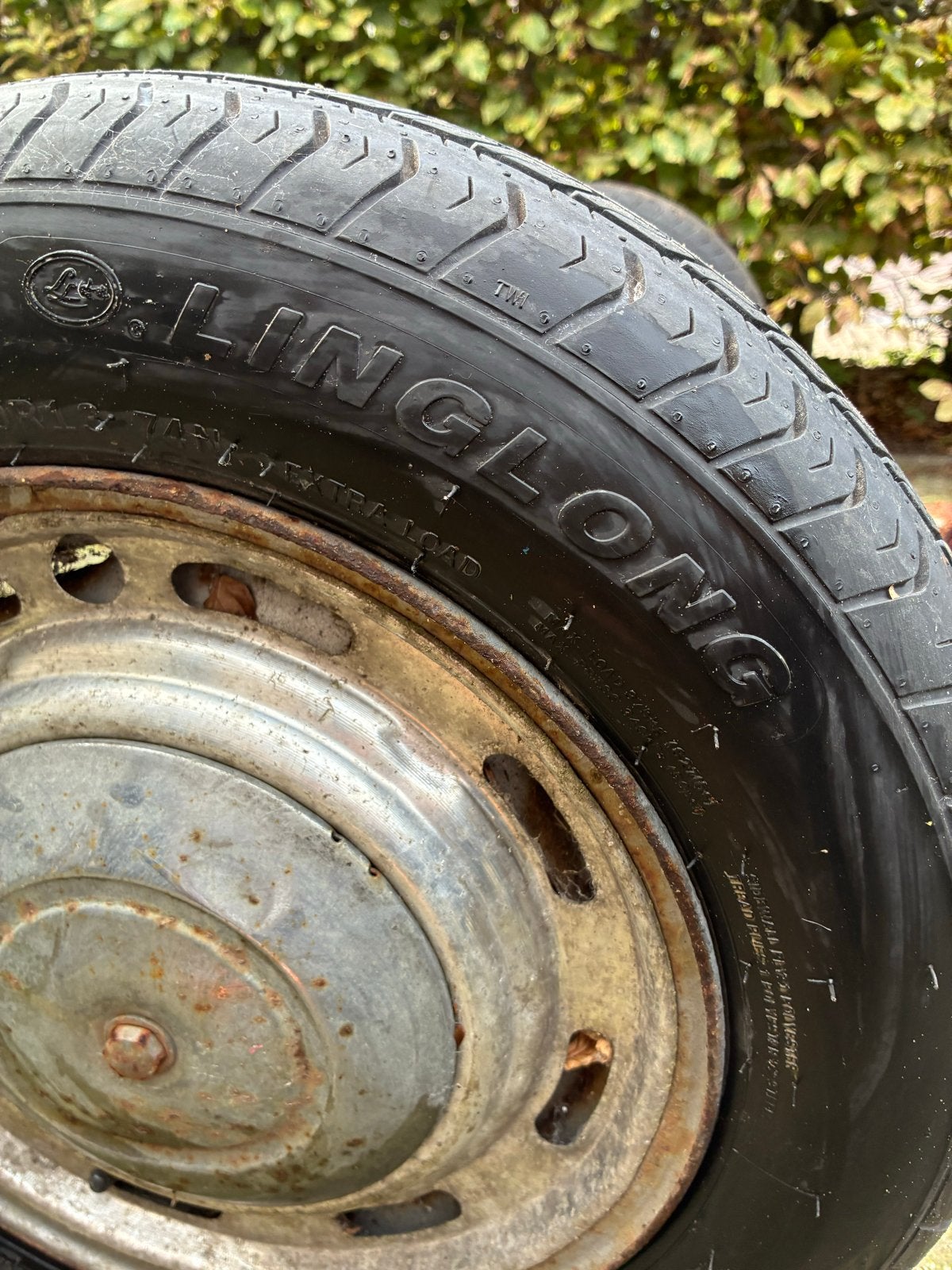Te koop 2 banden 135/80R13, Auto-onderdelen, Gebruikt, 13 inch, Banden en Velgen, 135 mm