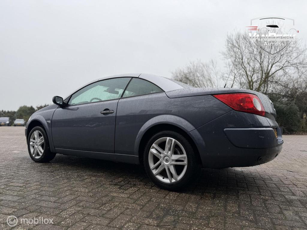 Renault Mégane Coupé-Cabriolet 2.0-16V Tech Line, Auto's, Renault, Voorwielaandrijving, 1998 cc, 135 pk, Gebruikt
