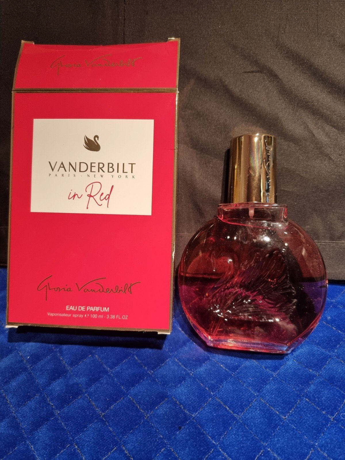100 ml eau de parfum spray Red C vd bilt, Sieraden, Tassen en Uiterlijk, Uiterlijk | Parfum, Ophalen, Nieuw