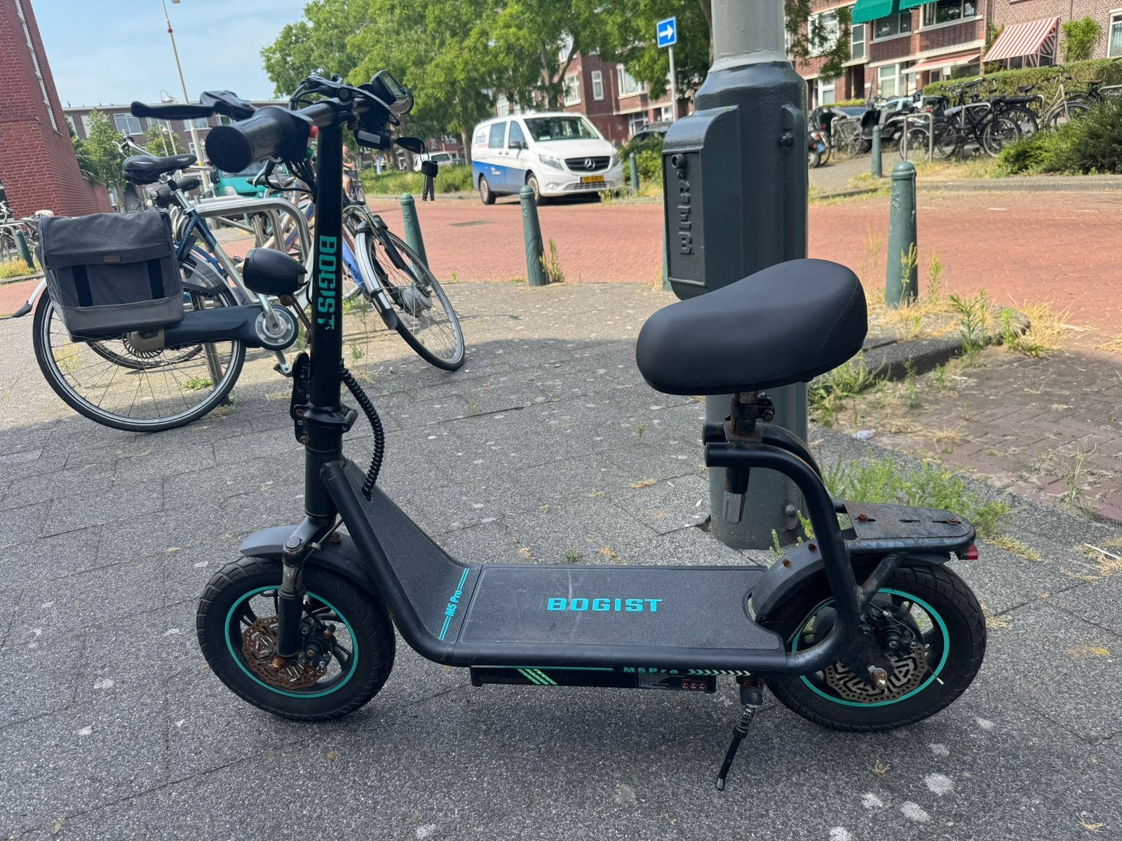 E-scooter bogist, Ophalen, Gebruikt, Elektrische step (E-scooter)