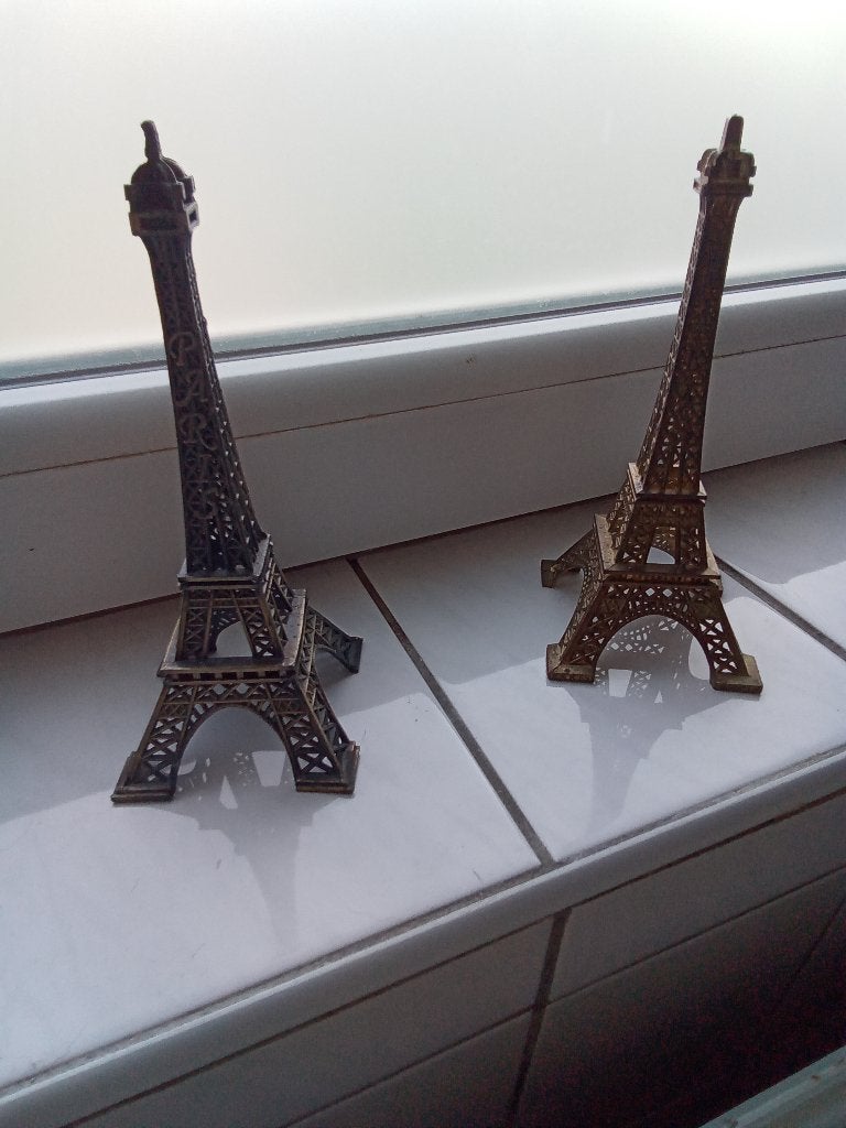 2 eiffeltoren eifeltoren beelden ongeveer 18 cm, Ophalen