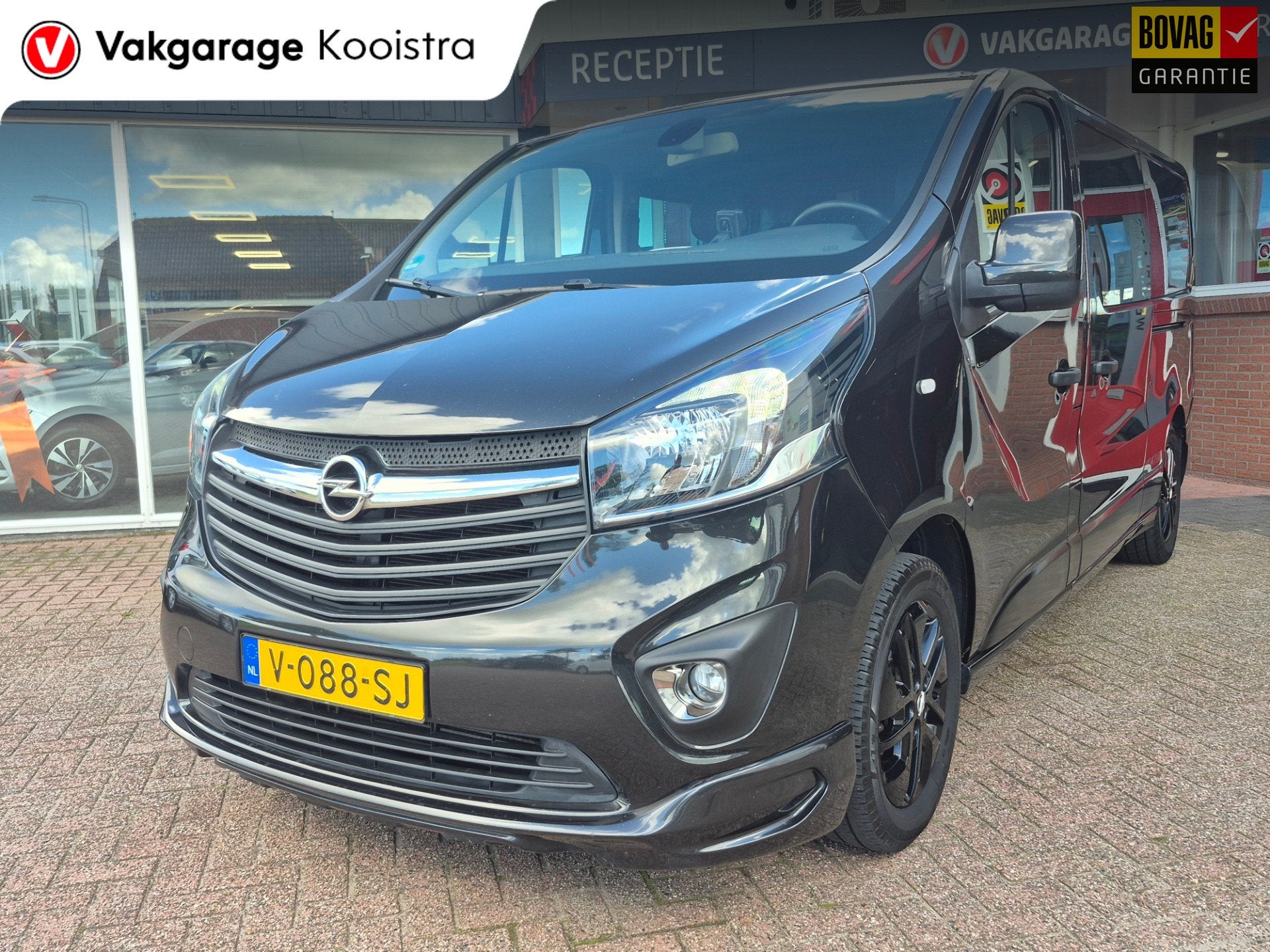 Opel Vivaro 1.6 CDTI L2H1 DC Sport EcoFlex|Navi|Camera, Auto's, Gebruikt, 2000 kg, Zwart, Origineel Nederlands