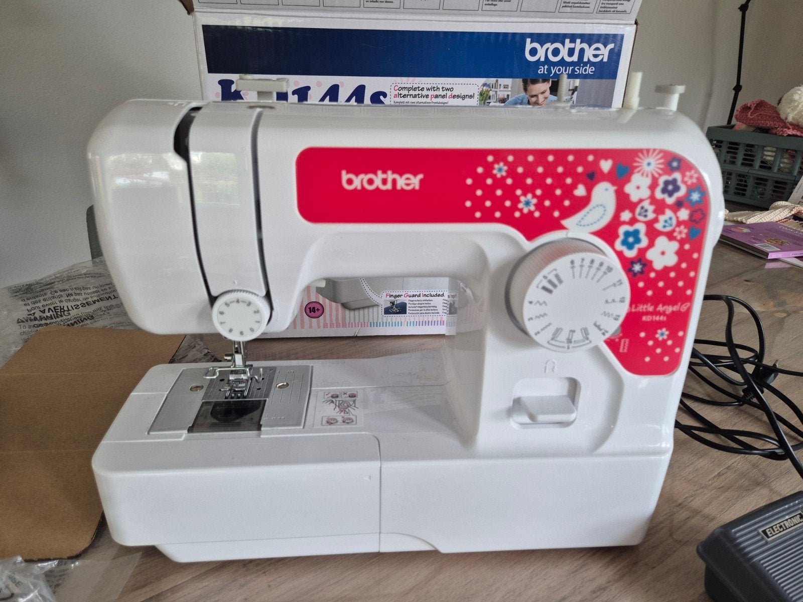 Brother KD144S Little Angel Naaimachine, Hobby en Vrije tijd, Naaimachines en Toebehoren, Ophalen of Verzenden, Zo goed als nieuw
