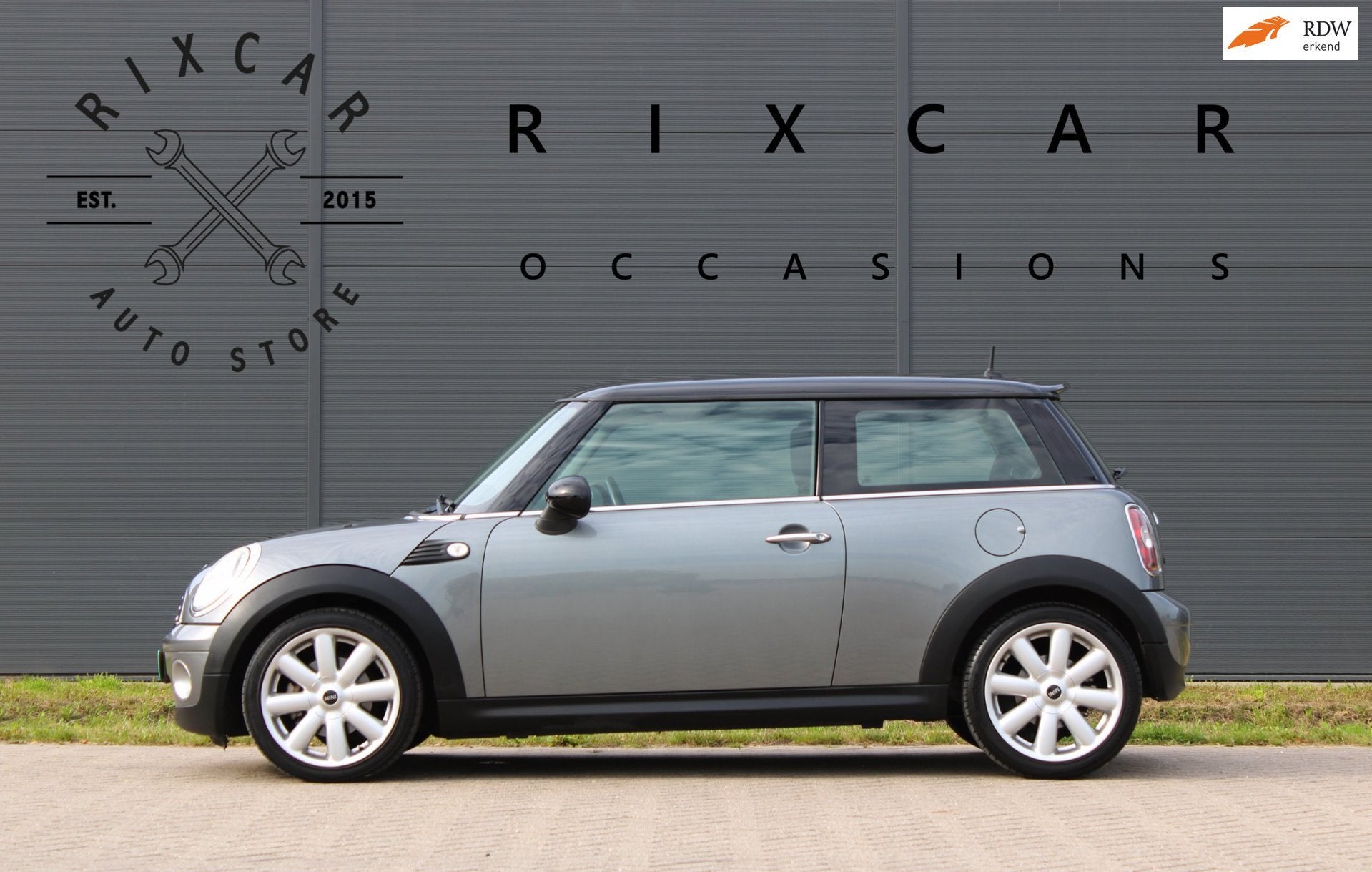 Mini Mini 1.6 Cooper Chili Airco CruiseControl, Auto's, Voorwielaandrijving, Stof, Zwart, 4 cilinders