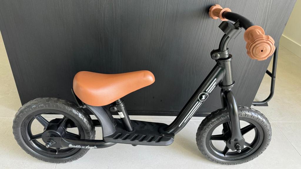 Loopfiets Bandits and Angels, Kinderen en Baby's, Speelgoed | Buiten | Voertuigen en Loopfietsen, Ophalen, Zo goed als nieuw, Loopfiets