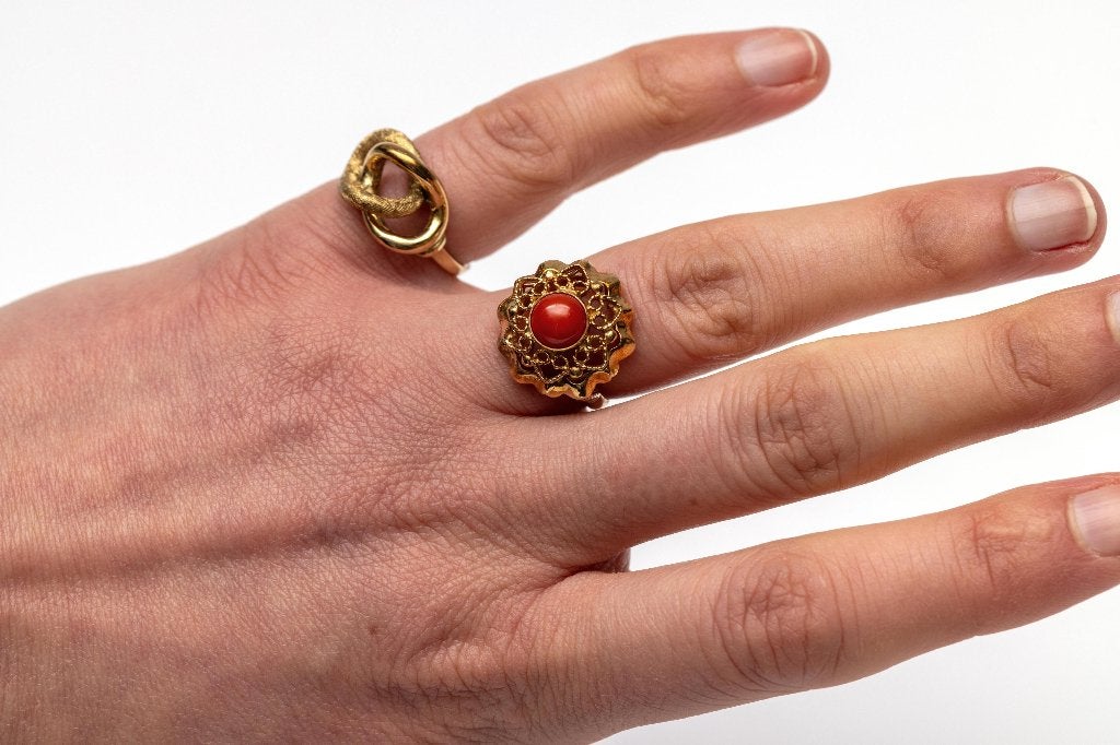 Bloedkoraal fraaie 14k gouden ring edelsteen vintage dame, Sieraden, Tassen en Uiterlijk, Voordeelsieraden, Ophalen of Verzenden
