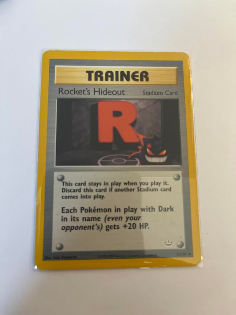 Pokémon Trainer kaart Rocket's Hideout 63/64, Ophalen of Verzenden, Zo goed als nieuw, Losse kaart