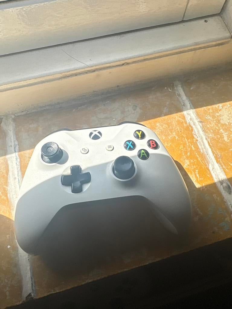 Witte Xbox Controller - Draadloos, Gebruikt, Ophalen of Verzenden, Xbox One, Controller