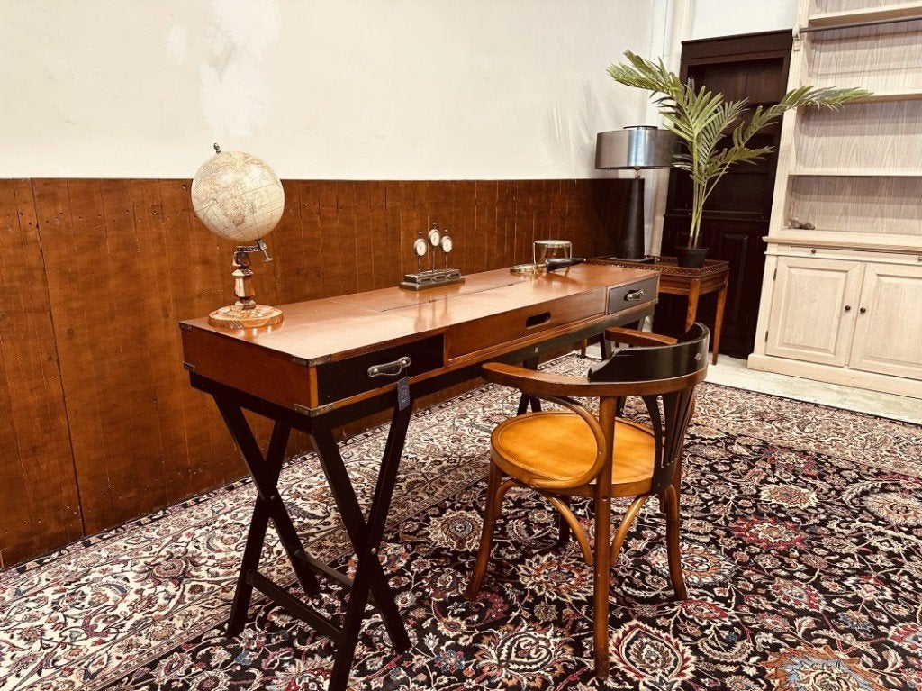 Klassieke Engelse Bureau Authentic Models, Antiek en Kunst, Antiek | Kantoor en Zakelijk, Ophalen
