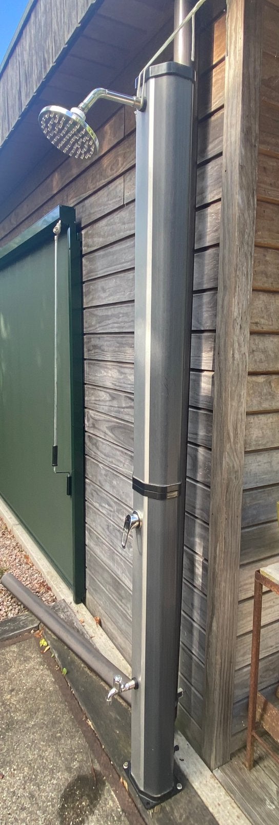 Buitendouche solar, Tuin en Terras, Ophalen, Zo goed als nieuw