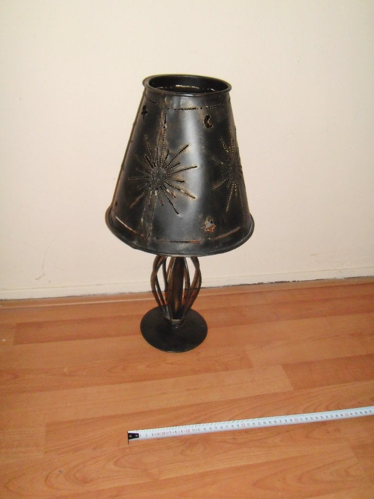 Vintage lamp,metaal,bewerkte kap,steam punk,industrieel, Antiek en Kunst, Antiek | Lampen, Ophalen of Verzenden