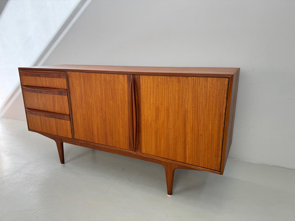 Vintage dressoir McIntosh SALE, Verzenden, Zo goed als nieuw, 25 tot 50 cm, 150 tot 200 cm