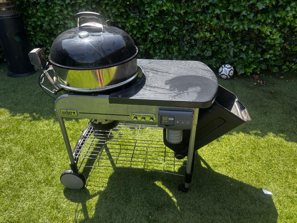 Weber Performer Deluxe GBS Houtskoolbarbecue, Ophalen, Gebruikt