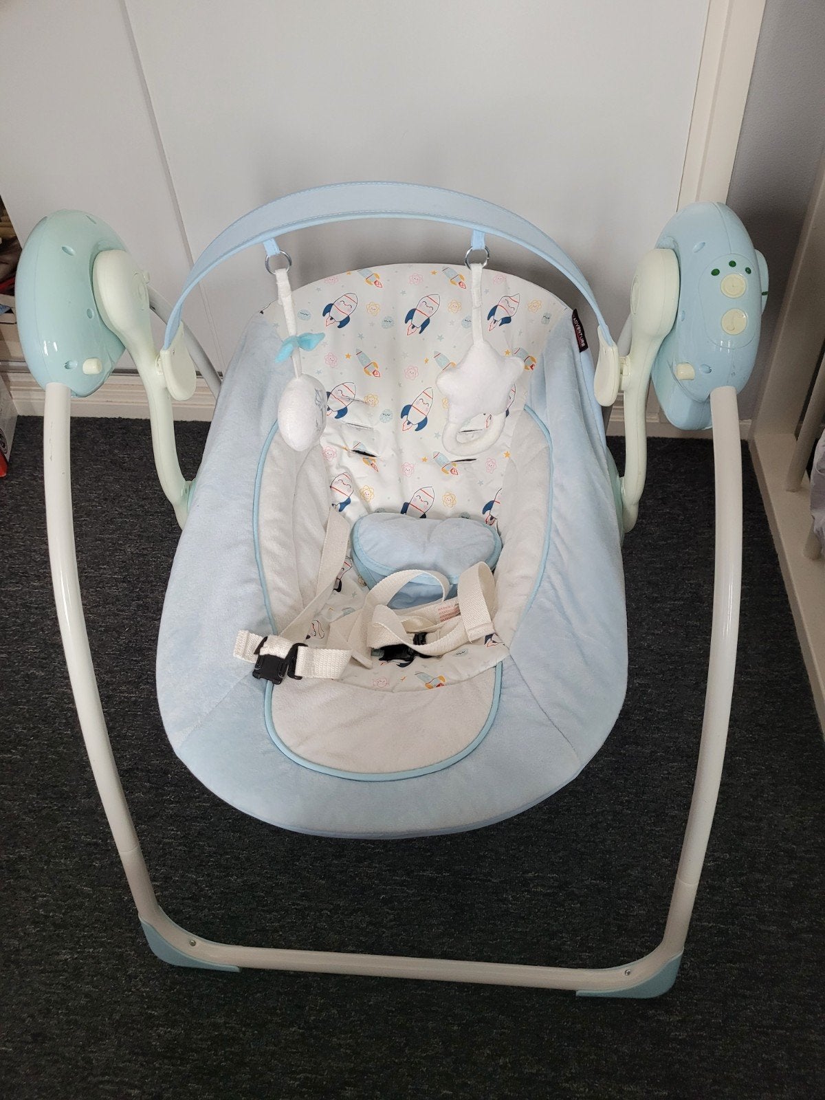 Mooie swing schommel voor baby's., Ophalen, Zo goed als nieuw, Schommelstoel, Met gordel(s) of riempje(s)